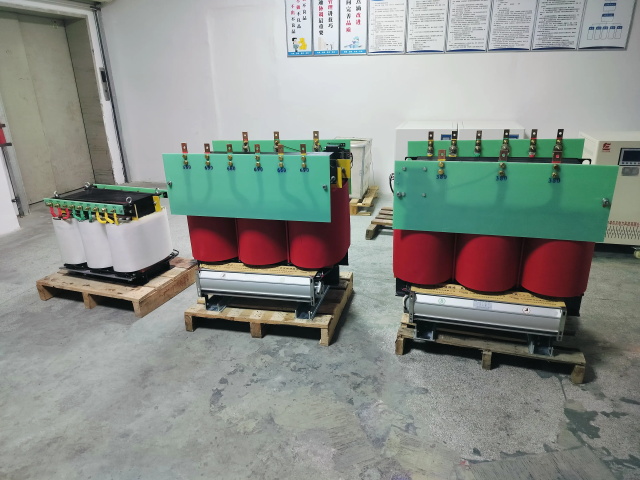 和静KS11-1000KVA矿用变压器